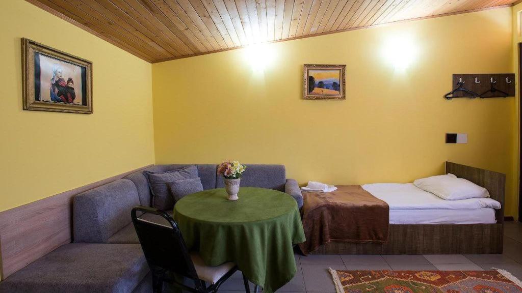 Gallary Hostel Tbilisi Eksteriør billede